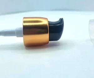 20/415 Golden Black Lotion Pump - Image 2